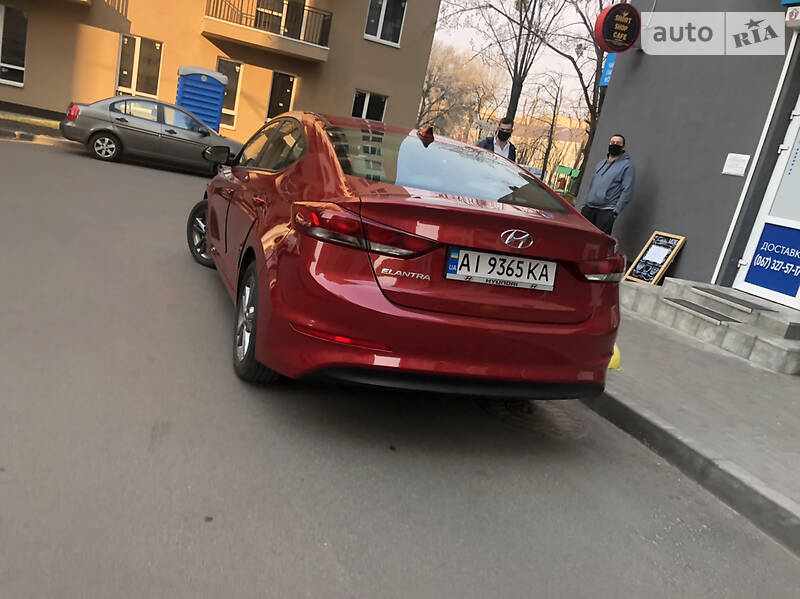Седан Hyundai Elantra 2016 в Киеве