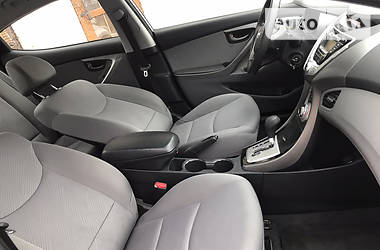 Седан Hyundai Elantra 2012 в 