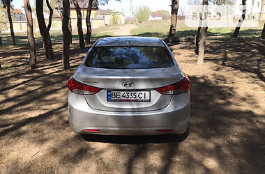 Седан Hyundai Elantra 2012 в 