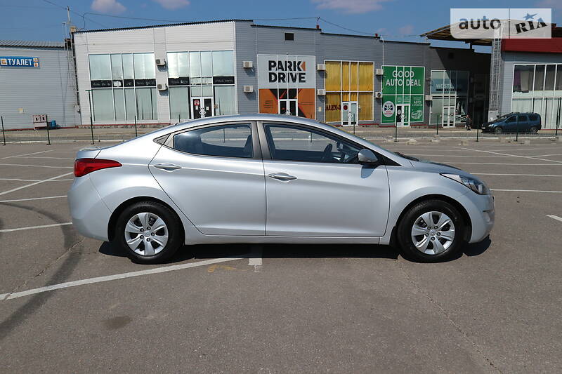 Седан Hyundai Elantra 2013 в Харкові