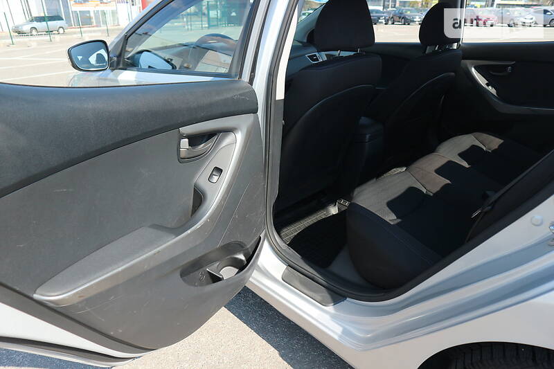 Седан Hyundai Elantra 2013 в Харкові
