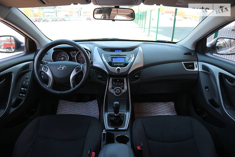 Седан Hyundai Elantra 2013 в Харкові