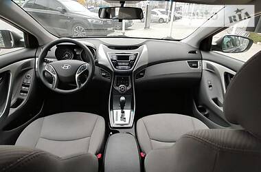 Седан Hyundai Elantra 2013 в 