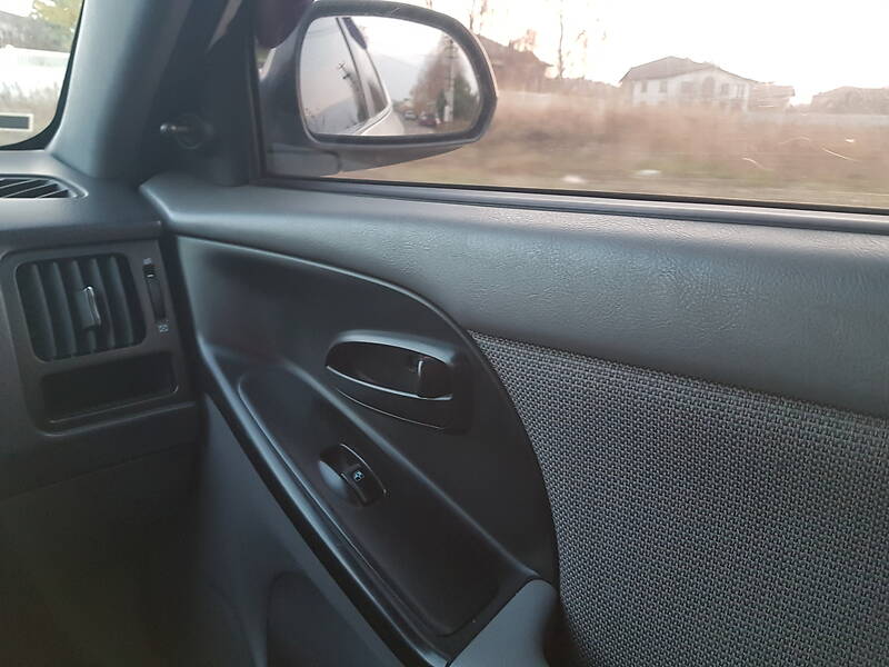 Седан Hyundai Elantra 2005 в Киеве