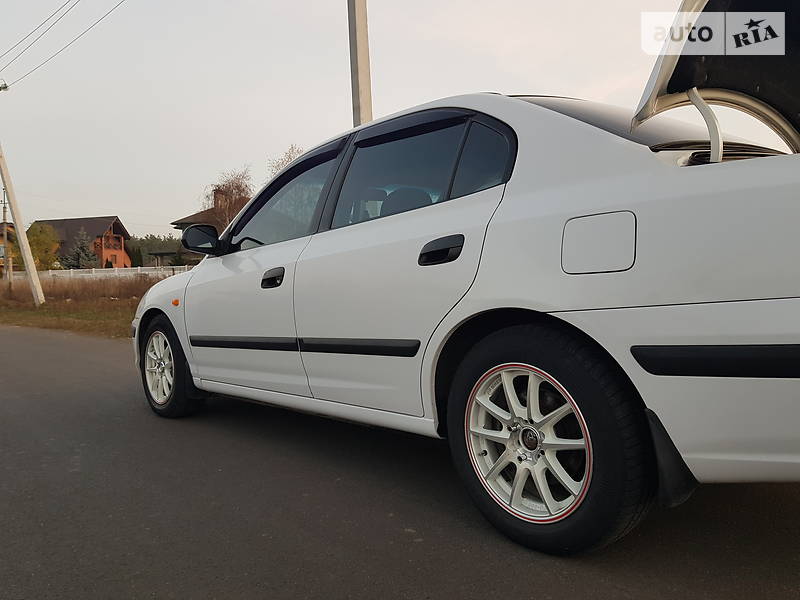 Седан Hyundai Elantra 2005 в Киеве