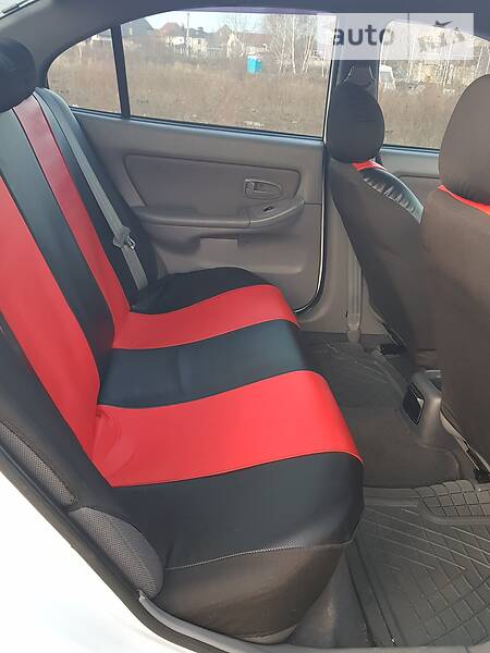 Седан Hyundai Elantra 2005 в Киеве