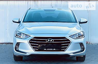 Седан Hyundai Elantra 2015 в Одессе