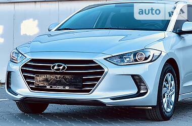 Седан Hyundai Elantra 2015 в Одессе