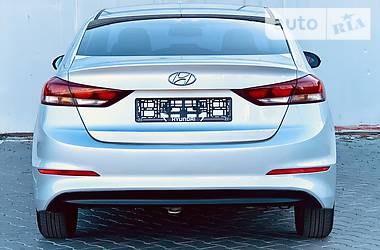 Седан Hyundai Elantra 2015 в Одессе