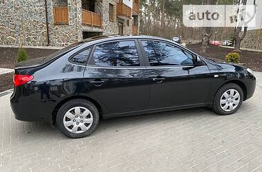 Седан Hyundai Elantra 2008 в 