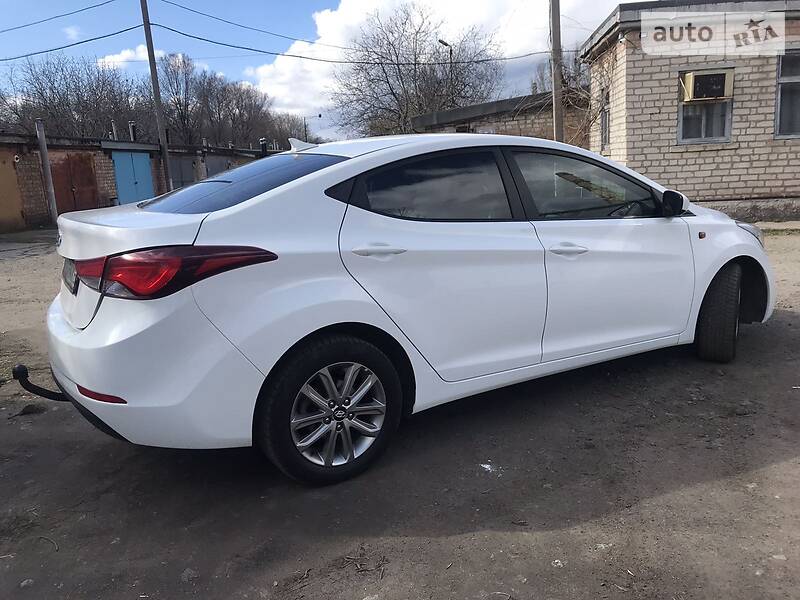 Седан Hyundai Elantra 2014 в Никополе