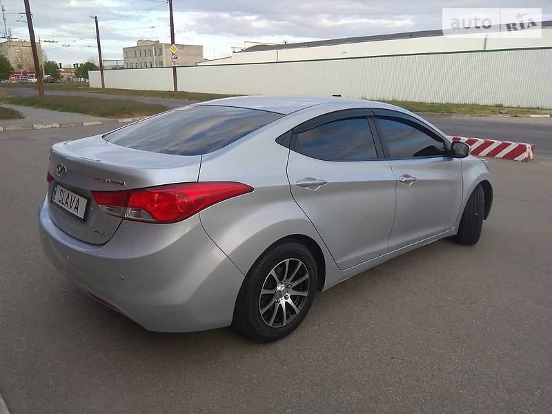 Седан Hyundai Elantra 2011 в Херсоні