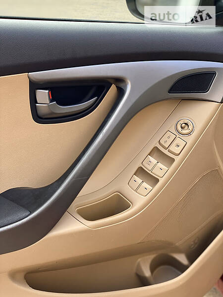 Седан Hyundai Elantra 2012 в Вінниці