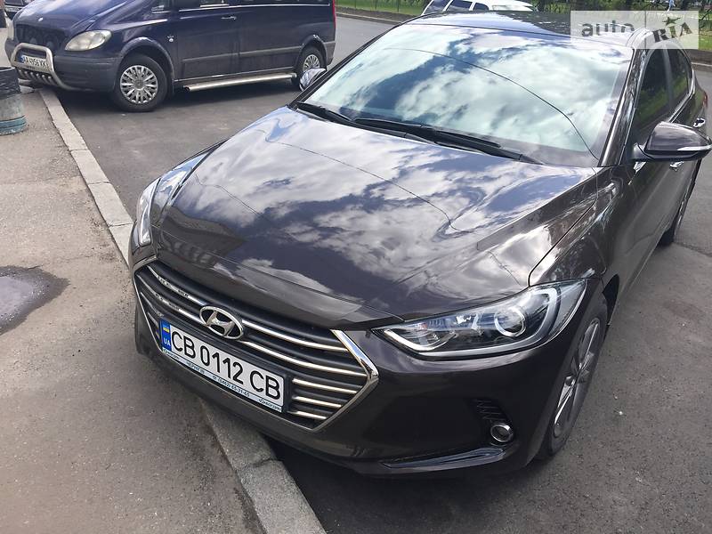 Седан Hyundai Elantra 2018 в Киеве