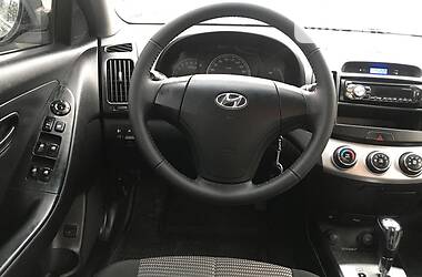 Седан Hyundai Elantra 2010 в Киеве