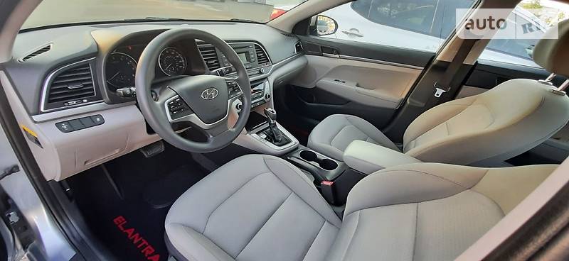 Седан Hyundai Elantra 2017 в Києві
