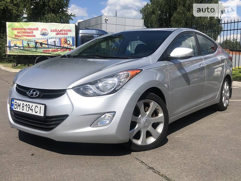 Седан Hyundai Elantra 2012 в Сумах