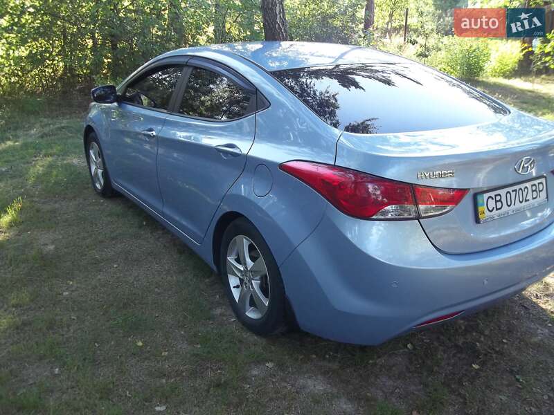 Седан Hyundai Elantra 2012 в Чернигове