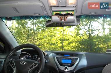 Седан Hyundai Elantra 2012 в 