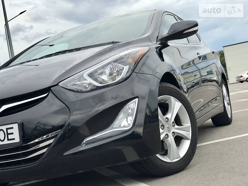 Седан Hyundai Elantra 2015 в Києві
