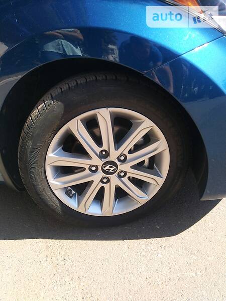 Седан Hyundai Elantra 2014 в Кривому Розі