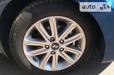 Седан Hyundai Elantra 2014 в 