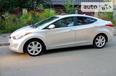 Седан Hyundai Elantra 2012 в Киеве