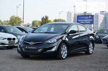 Седан Hyundai Elantra 2015 в Киеве