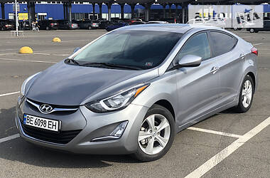 Седан Hyundai Elantra 2015 в Киеве