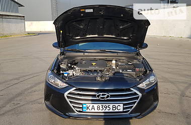 Седан Hyundai Elantra 2016 в Києві