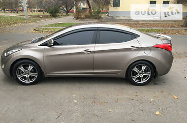 Седан Hyundai Elantra 2013 в Харькове