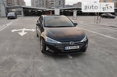 Седан Hyundai Elantra 2019 в Киеве