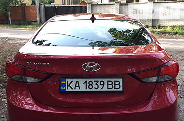 Седан Hyundai Elantra 2014 в Ирпене