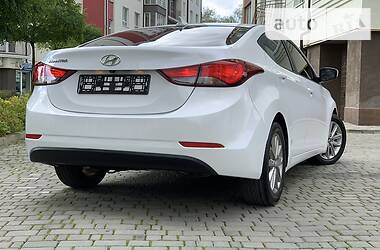 Седан Hyundai Elantra 2014 в Івано-Франківську