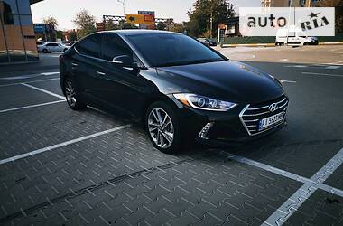 Седан Hyundai Elantra 2016 в Киеве