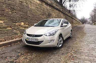 Седан Hyundai Elantra 2012 в Николаеве