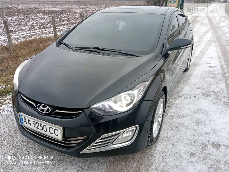 Hyundai Elantra 2012