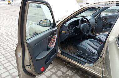 Седан Hyundai Elantra 2001 в Львове