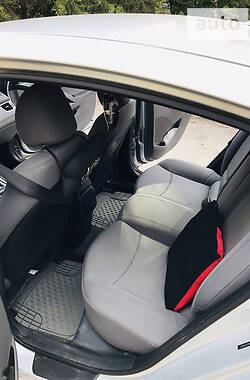 Седан Hyundai Elantra 2014 в 