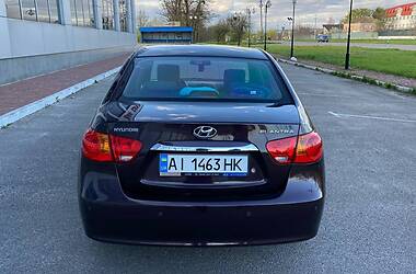 Седан Hyundai Elantra 2010 в Киеве