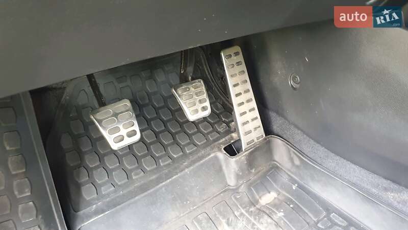 Седан Hyundai Elantra 2011 в Полтаве