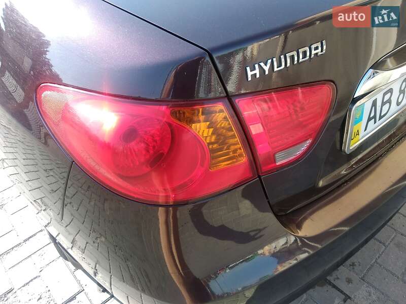 Седан Hyundai Elantra 2010 в Вінниці