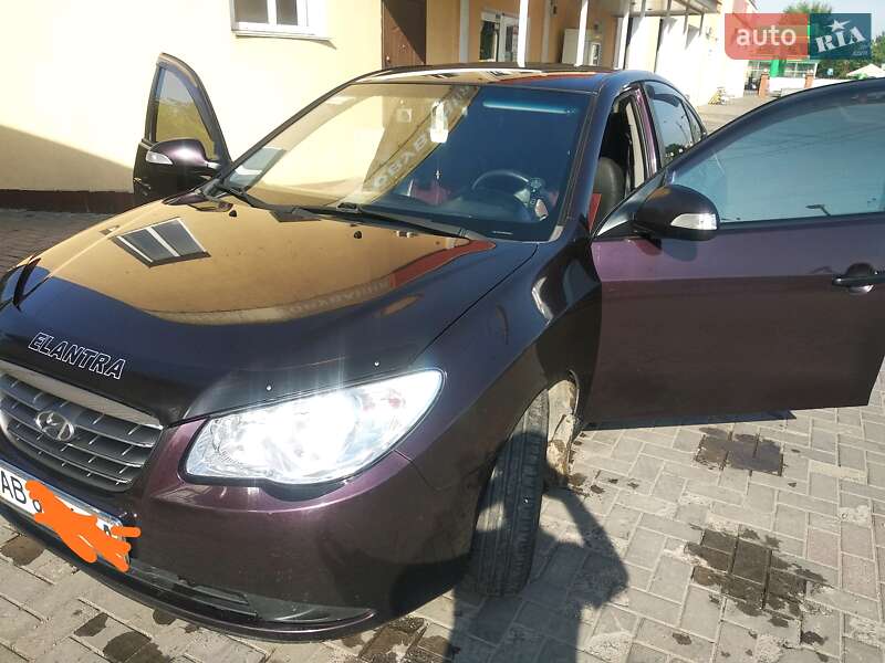 Седан Hyundai Elantra 2010 в Вінниці