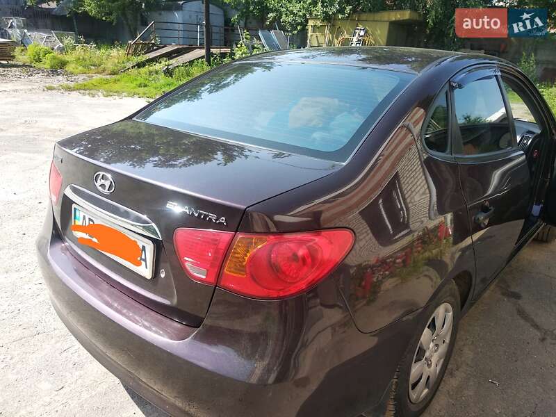 Седан Hyundai Elantra 2010 в Вінниці