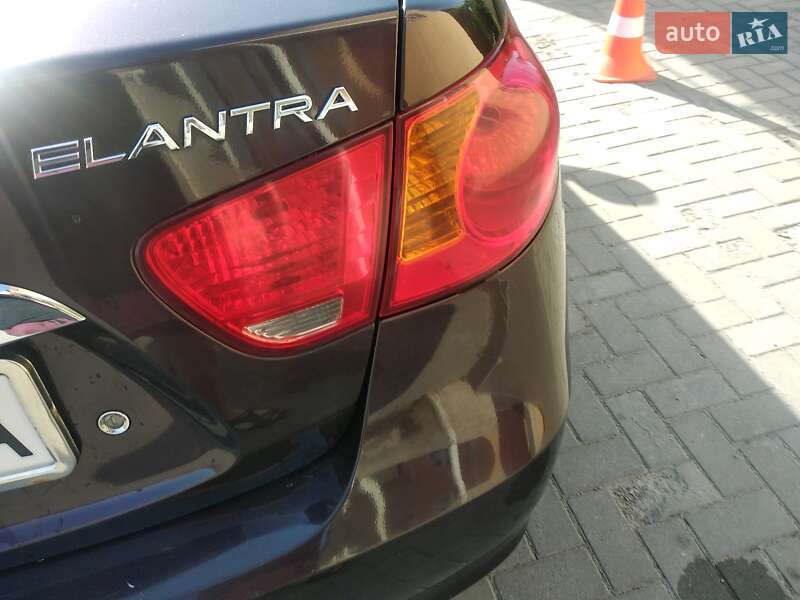 Седан Hyundai Elantra 2010 в Вінниці