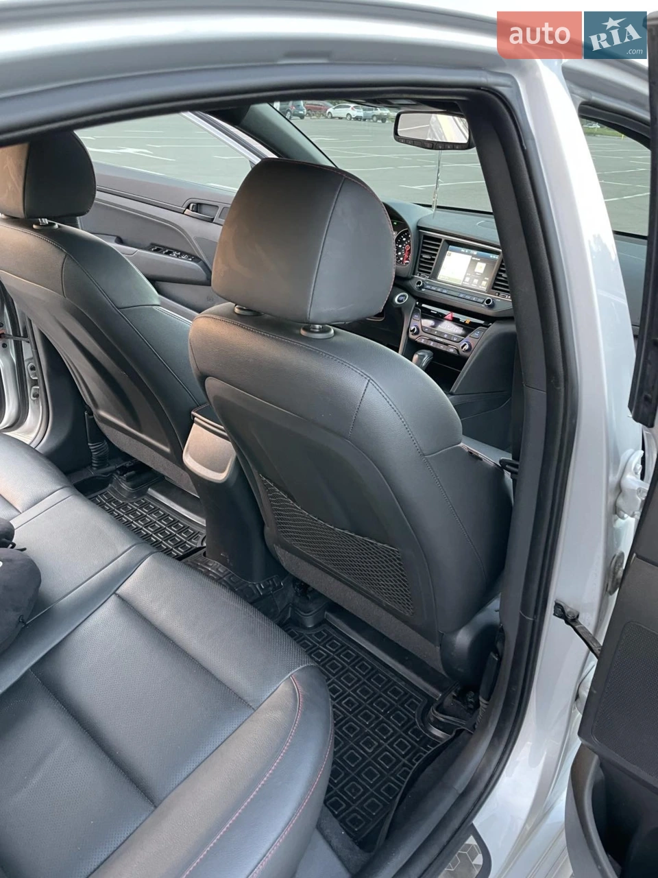 2017 Hyundai Elantra - мініатюра 15