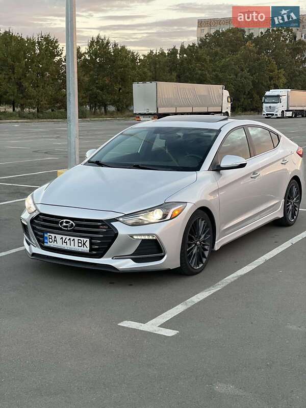 Седан Hyundai Elantra 2017 в Кропивницком