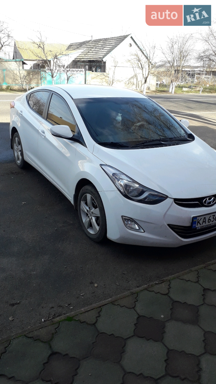 2012 Hyundai Elantra - мініатюра 18