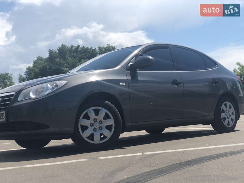 Седан Hyundai Elantra 2008 в 