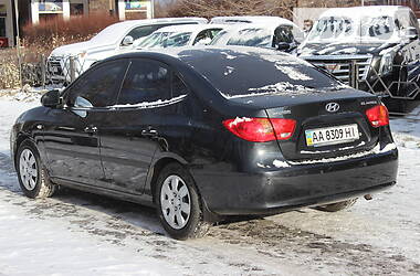 Седан Hyundai Elantra 2008 в Днепре